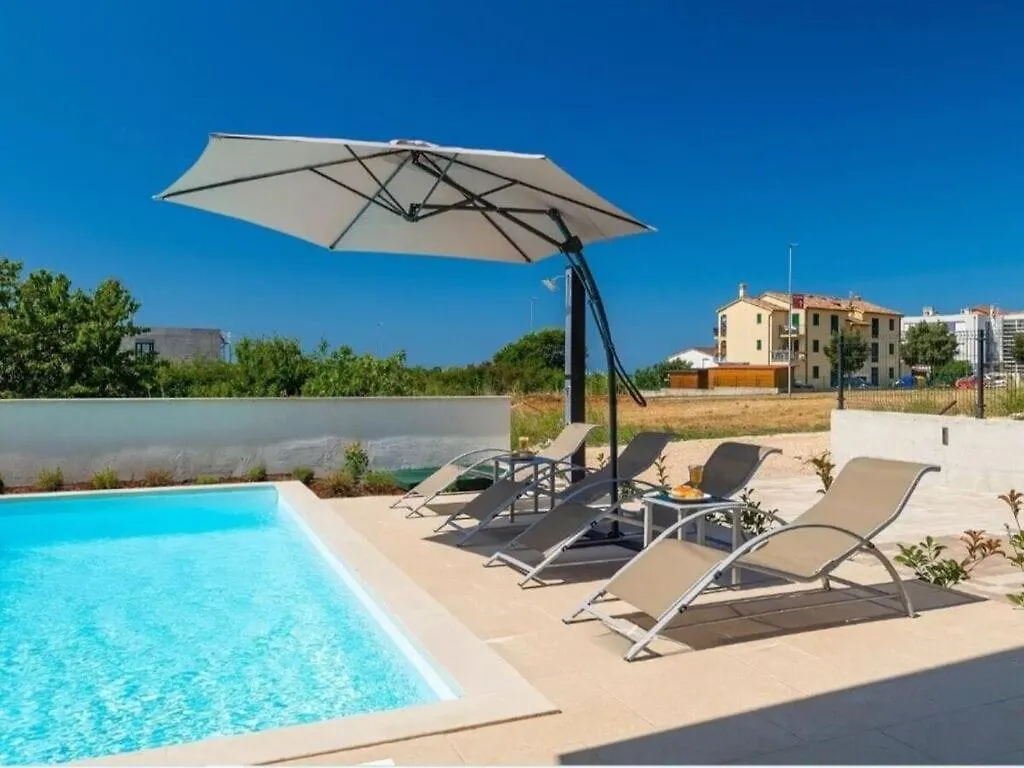 Casa Esmeralda I Novigrad  Villa