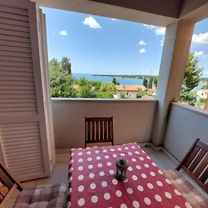  Apartman Henc